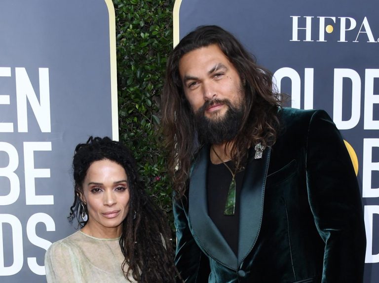 ジェイソン・モモア、他セレブがタキシードの中「タンクトップ1枚」でファンの視線クギづけ