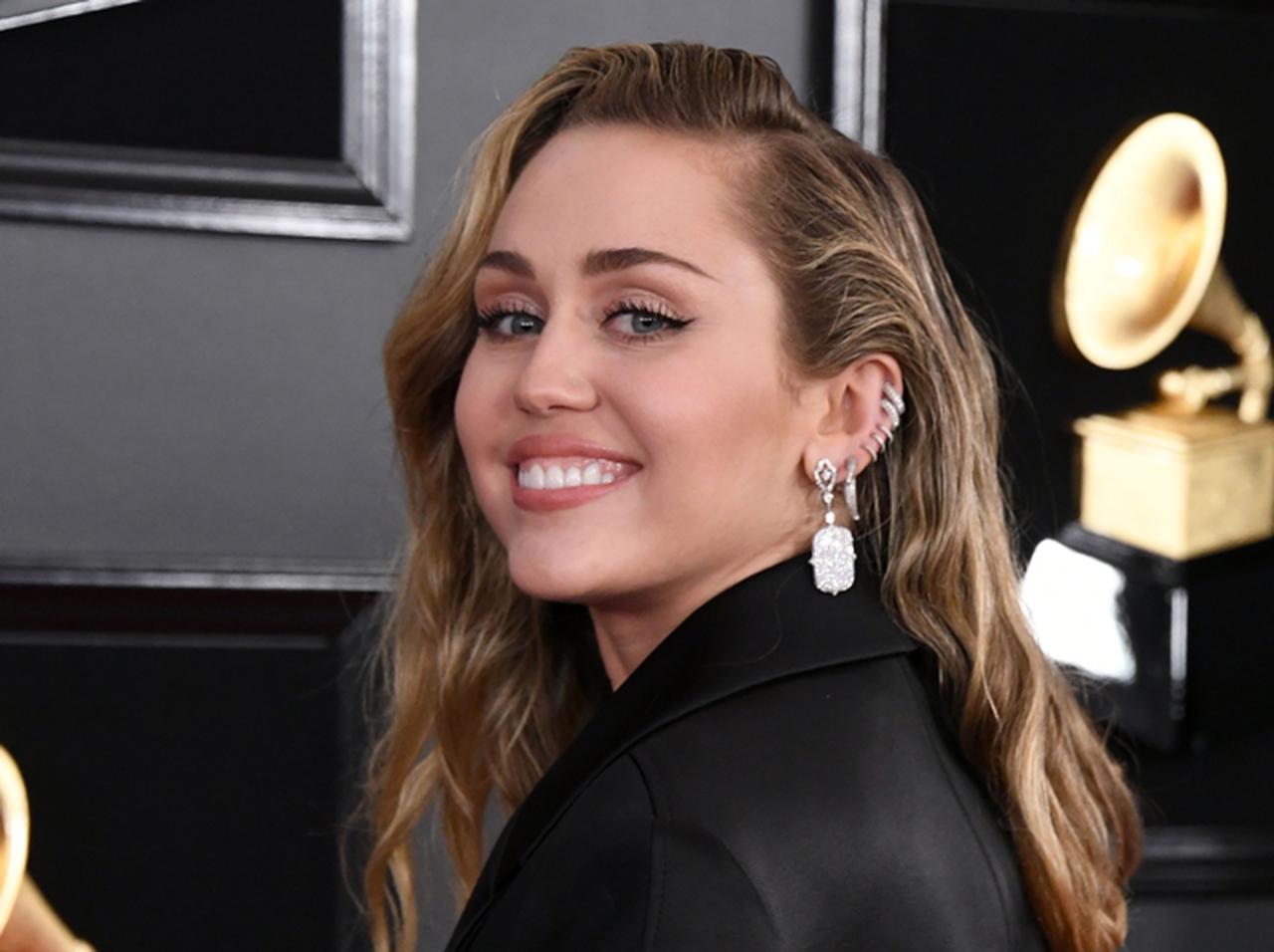 マイリー・サイラス、ヒット曲を「320億円」で訴えられた『訴訟問題』が終結