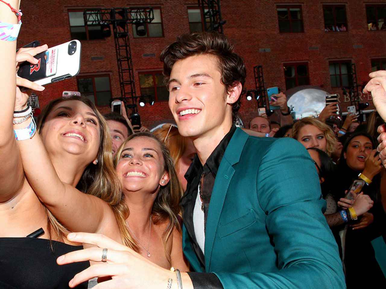 ショーン・メンデス、写真を断る代わりにファンに「してあげたこと」が紳士的すぎる