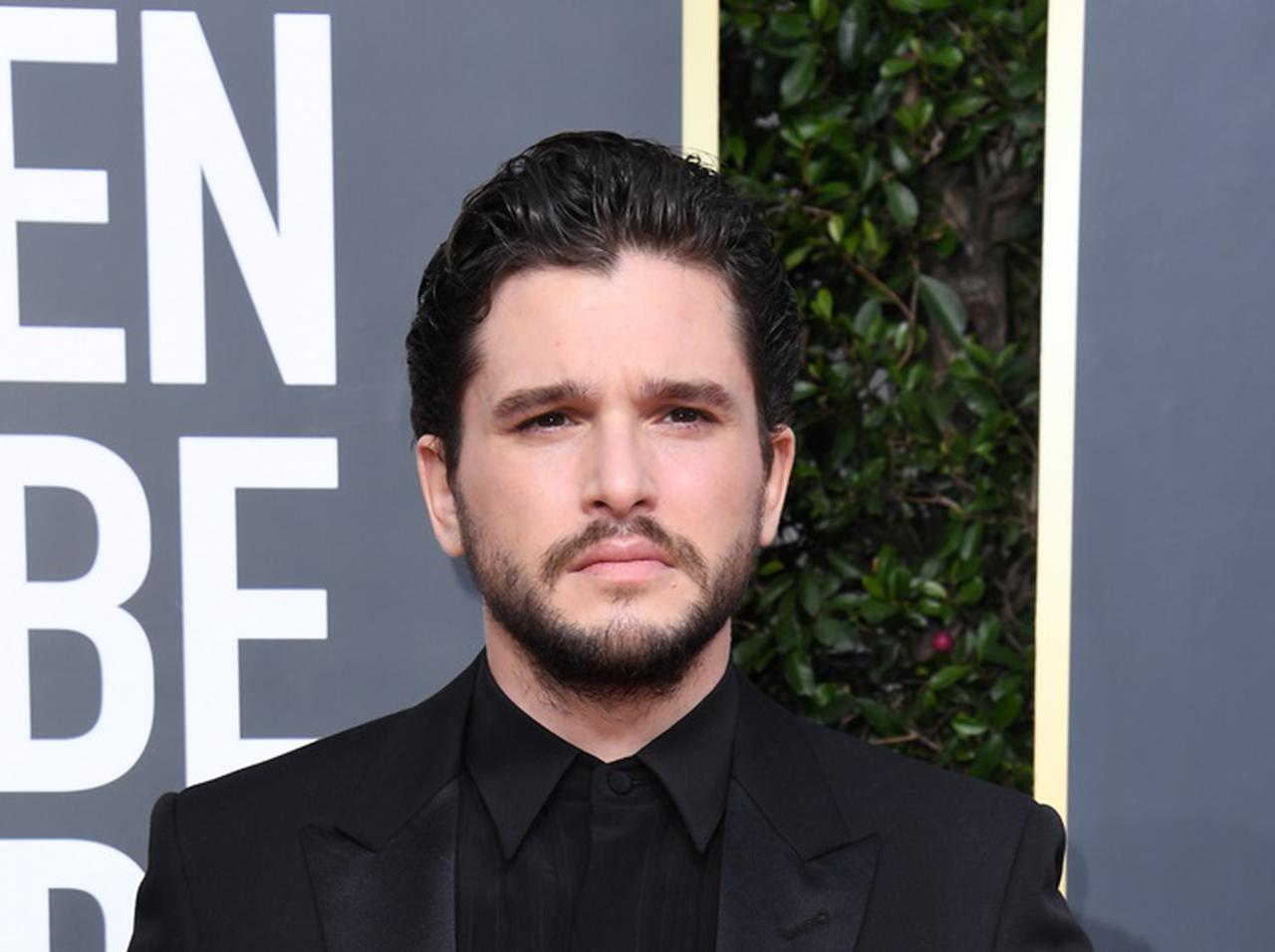 マーベルの新作映画『エターナルズ』、キット・ハリントンのキスシーンが激写