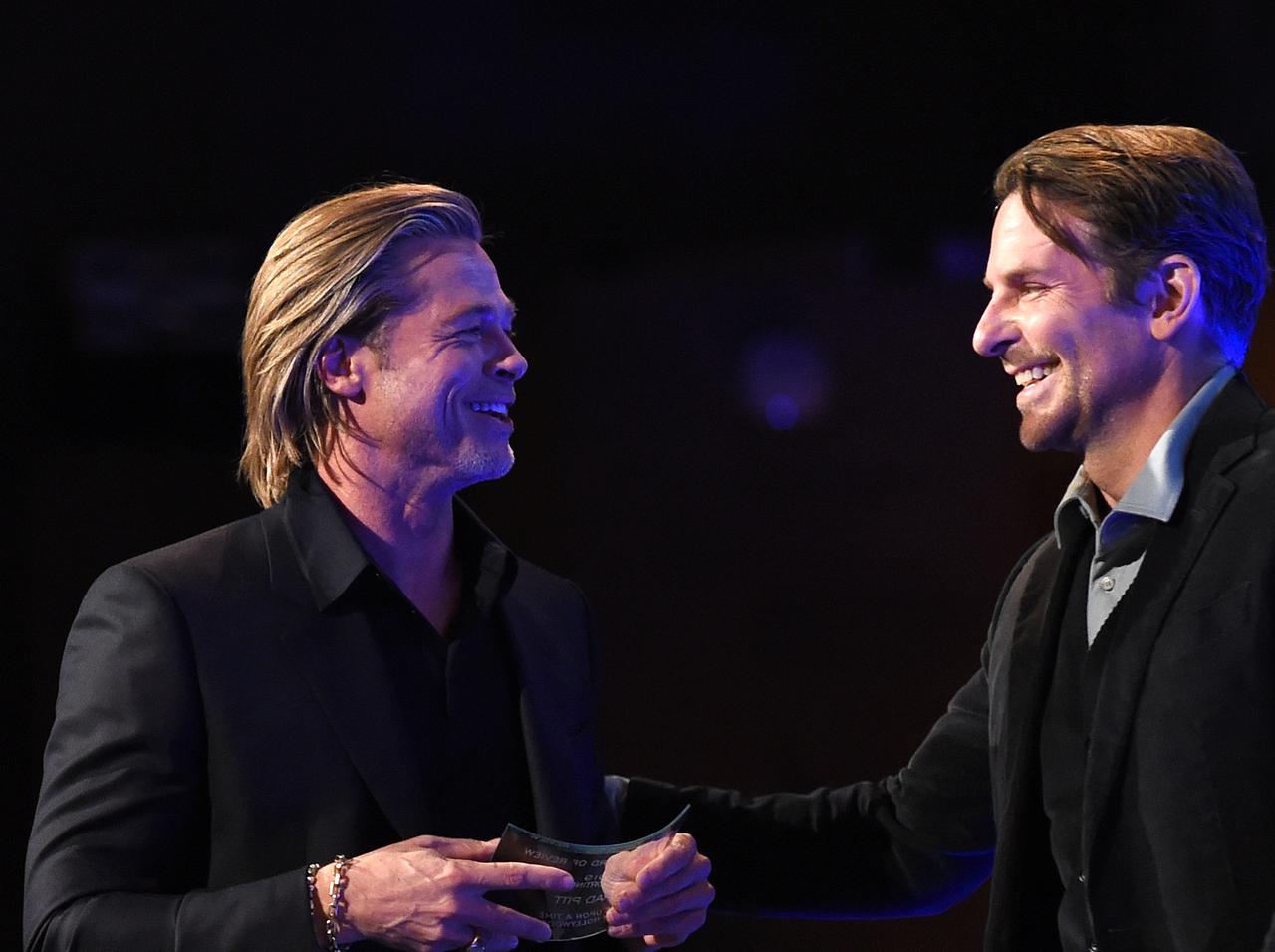 ブラッド・ピットがブラッドリー・クーパーに感謝、「彼のおかげでお酒を断てた」