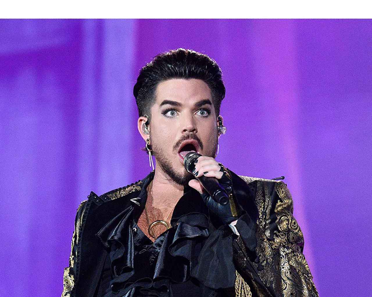 アダム・ランバート、ライブ前のルーティーンとは？来日公演のメイクは自前だった