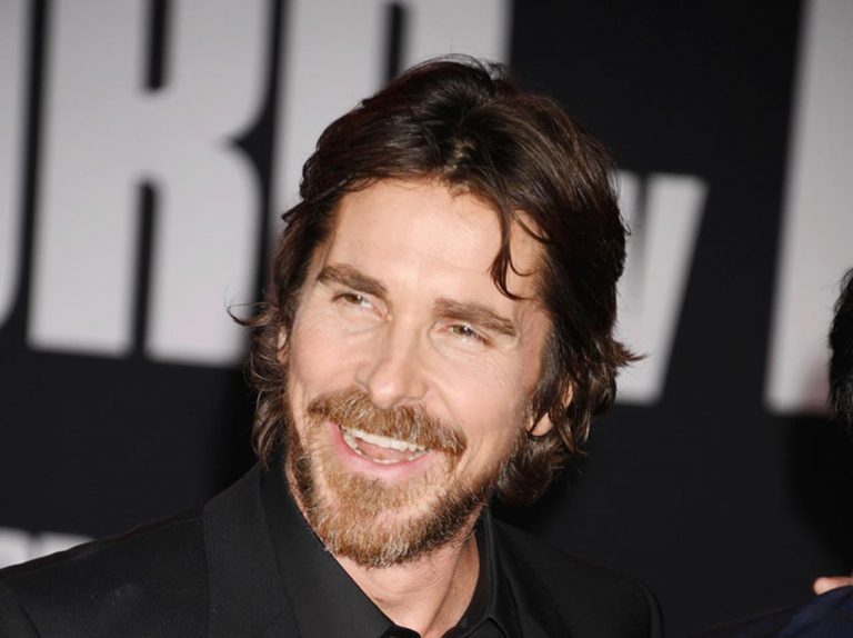 ゴールデン・グローブ賞授賞式の「欠席」を発表している俳優