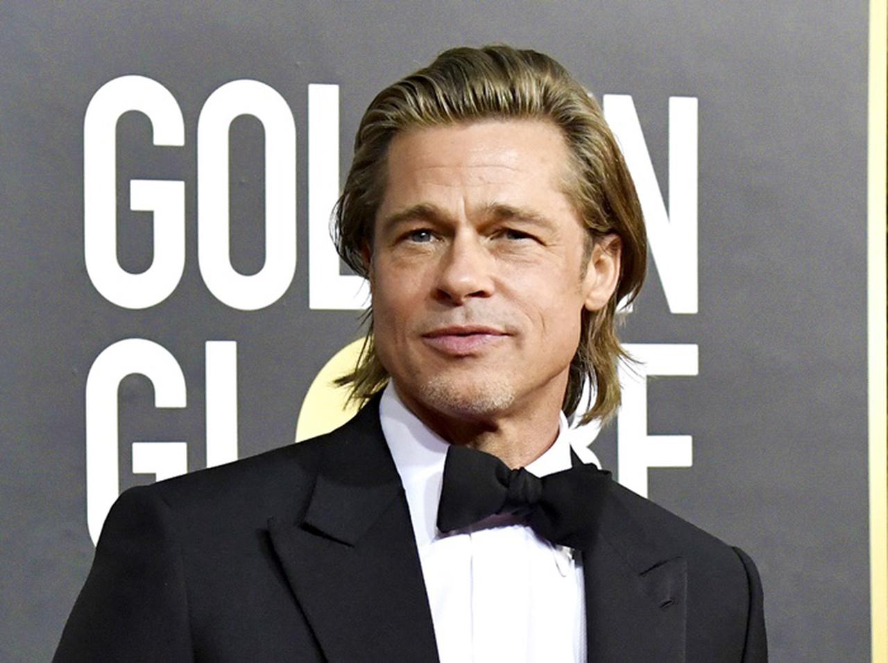 ブラッド・ピット、カメラマンに写真の撮り方を教わる【ゴールデン・グローブ】