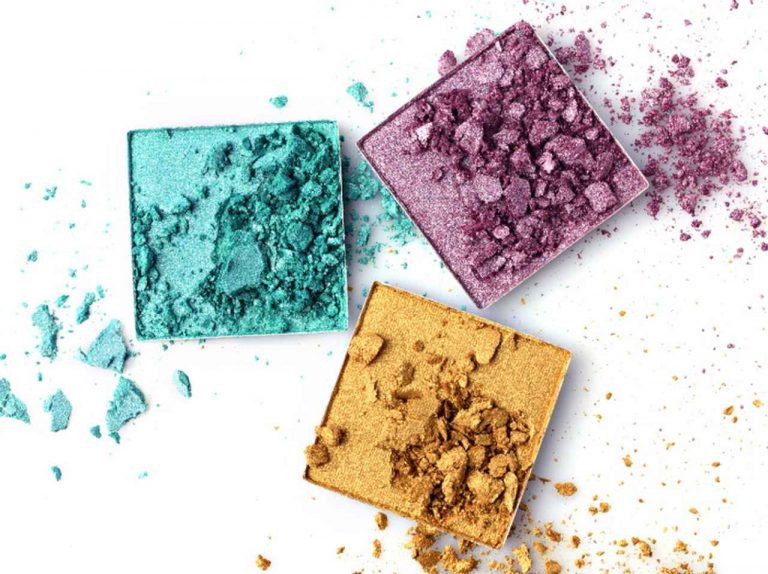 トレンドのカラーアイメイク、失敗せずに取り入れられるプロの3つの秘訣