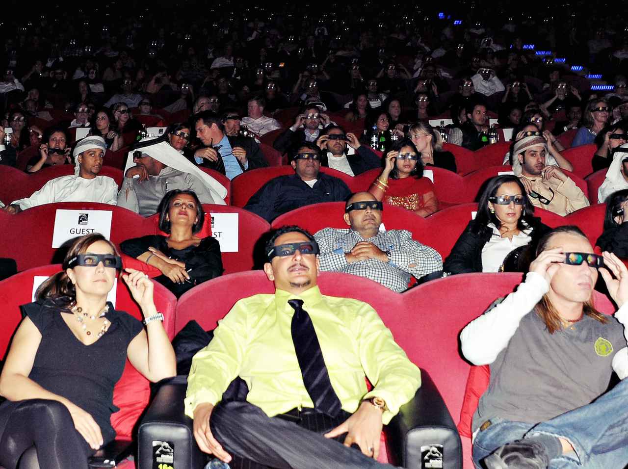 映画館で映画をみるのは「軽い運動」と同じくらい健康にいいことが判明