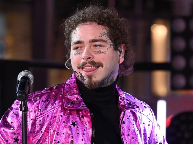 ポスト・マローン、自分史上最大級の「顔面タトゥー」とともに新年迎える