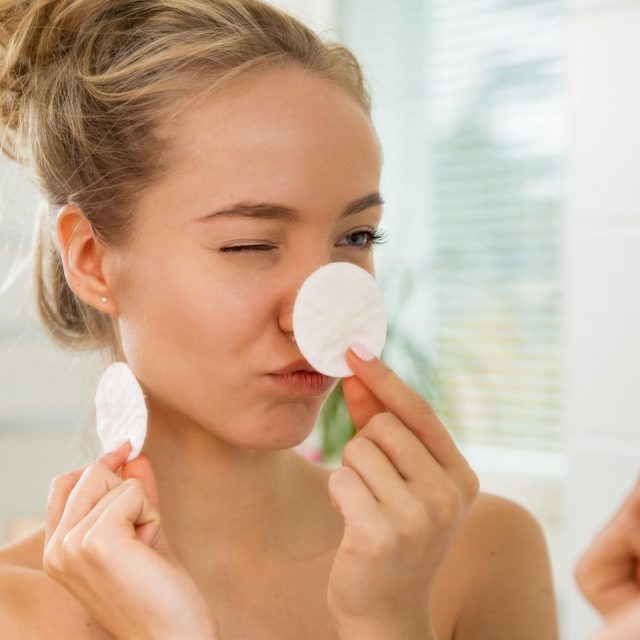 美肌のカギは「クレンジング」！セレブのメイクの落とし方と愛用コスメ３選