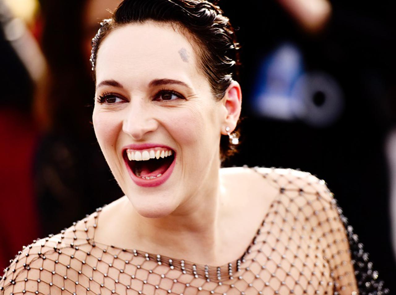 『フリーバッグ』フィービー・ウォーラー・ブリッジ、引き締まった腹筋は“偽物”だと白状