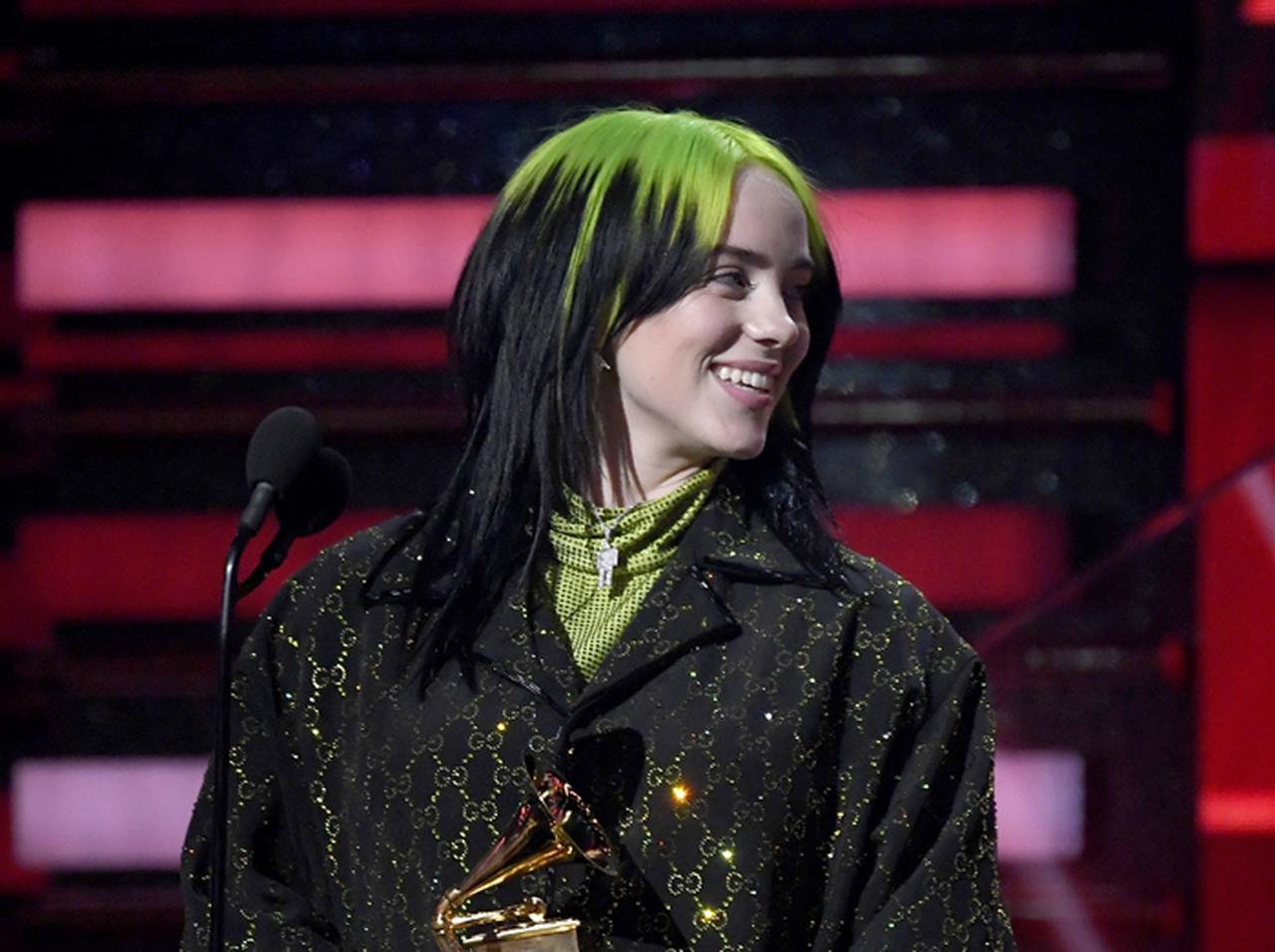 ビリー・アイリッシュ、グラミー賞のスピーチを「たったひと言」で終了させる