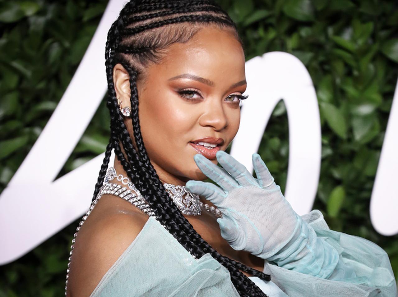 リアーナ、3年も遠距離続けた富豪恋人との「破局の真相」が明らかに