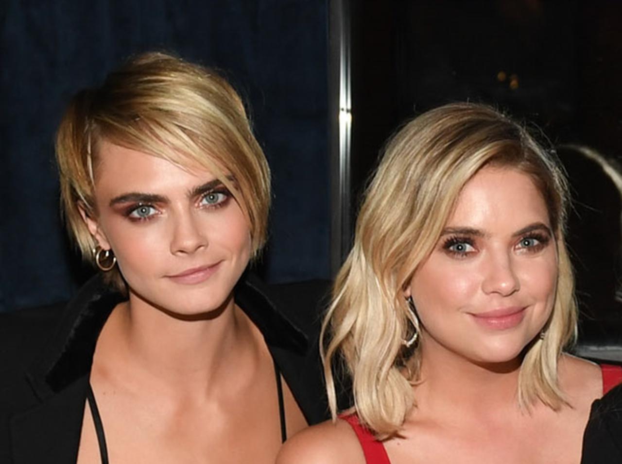 カーラ・デルヴィーニュとアシュレイ・ベンソン、クリスマスデートの内容を公開