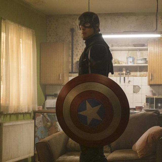 MCU俳優の息子が“キャプテン・アメリカ”に！マーベル新作であのシールド持つ姿が激写