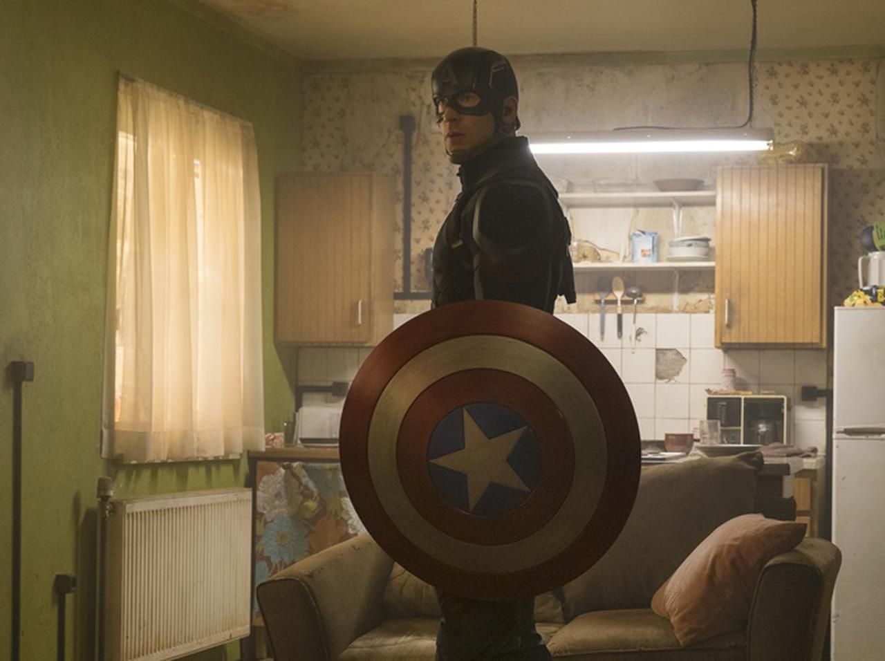 MCU俳優の息子が“キャプテン・アメリカ”に!マーベル新作であのシールド持つ姿が激写