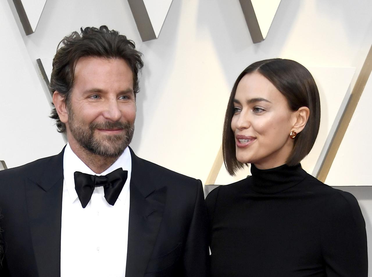 イリーナ・シェイク、元彼ブラッドリー・クーパーとの恋愛についに口を開く