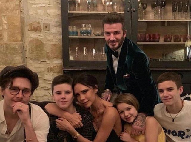ヴィクトリア・ベッカム、思春期の3兄弟と娘が厳守する「門限」が早すぎて驚き