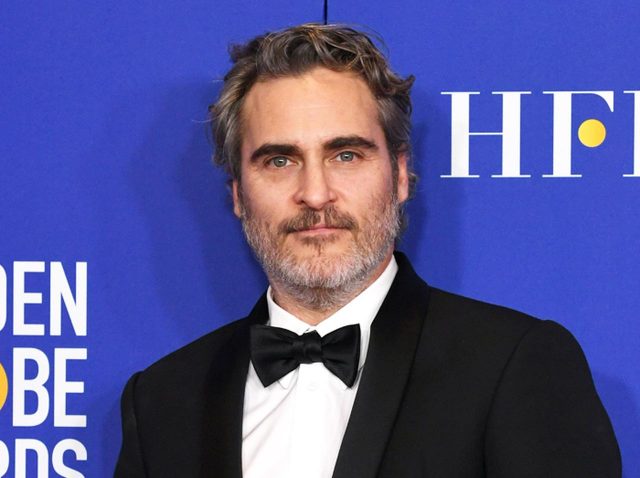 ホアキン・フェニックスが逮捕、大御所俳優らと参加したデモで身柄拘束