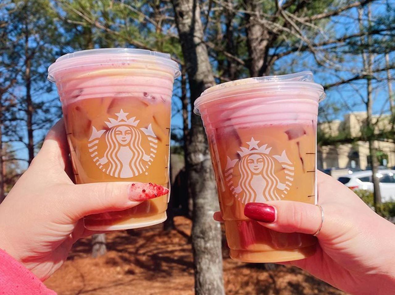 スターバックス、いつものラテに可愛さプラスする「ピンクラテ」