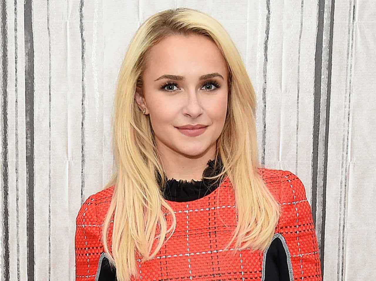 ヘイデン・パネッティーアのDV恋人がまた逮捕、バレンタインデー深夜の寝室で何が？