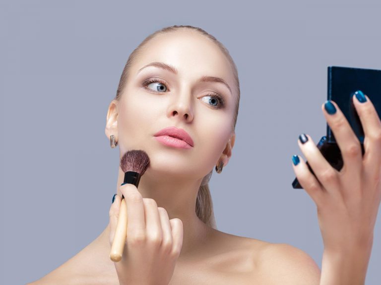 大人世代のための「究極のベースメイク法」をプロが伝授