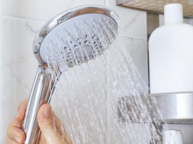 そのシャワータイム、肌を乾燥させてない?気をつけたい2つのポイント