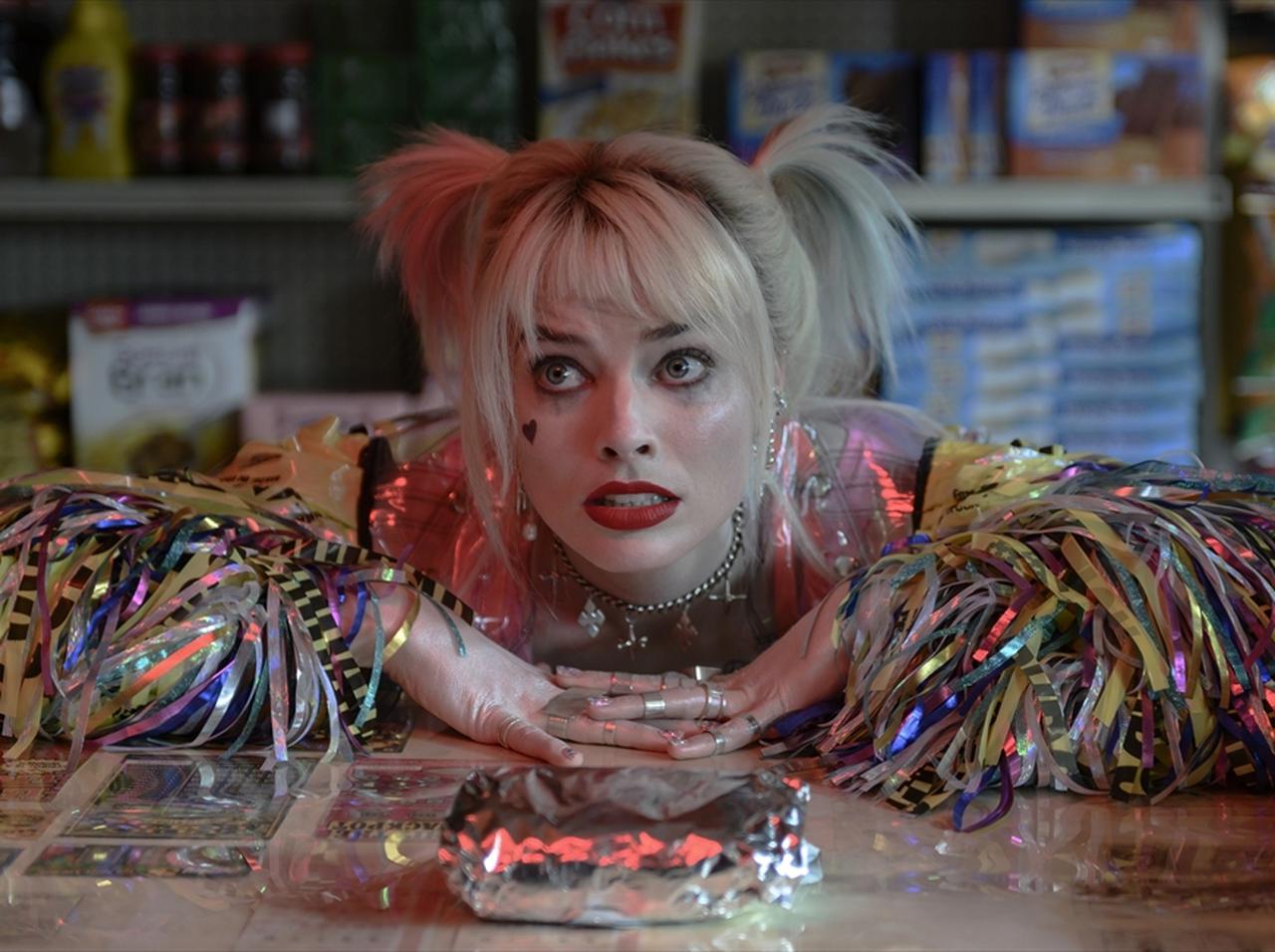 ハーレイの可愛すぎる逃亡劇！『ハーレイ・クインの華麗なる覚醒』から本編シーン解禁