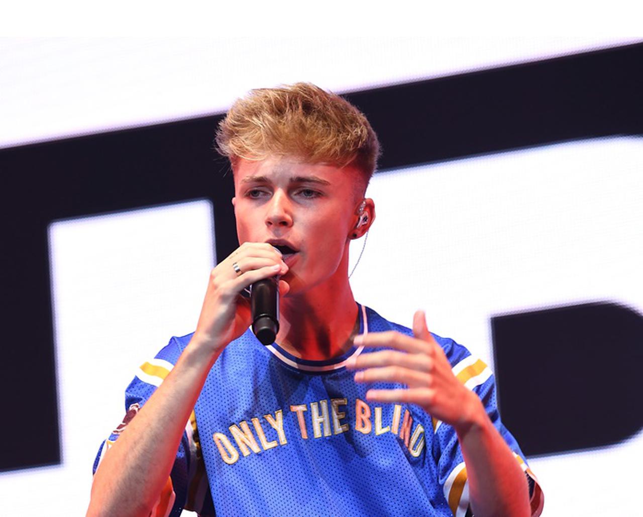 ハーヴィーの初来日公演が決定!5月に東京と大阪で行なわれる公演の詳細は?