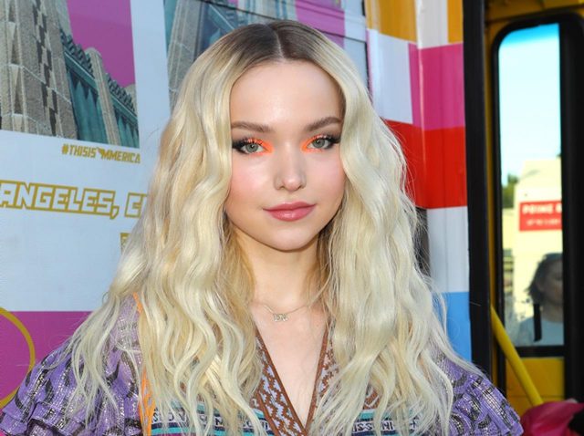 ダヴ・キャメロン、スマホケースに刻印された「MPDG」の意味が深い