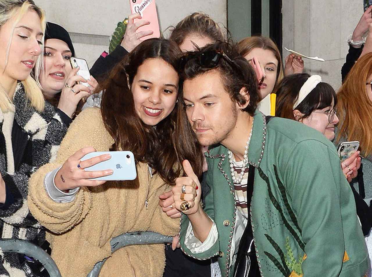 ハリー・スタイルズの「ギリギリ写真」が“サイバー痴漢”撃退にひと役買う