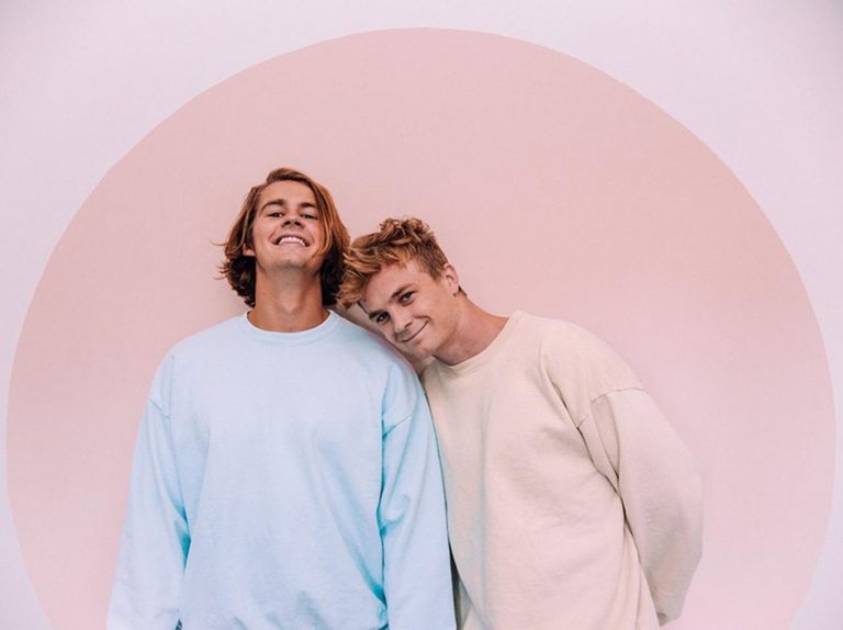 TikTokで53万本以上の動画に使われ、1億回再生突破したサーフェシズの新アルバムが発売