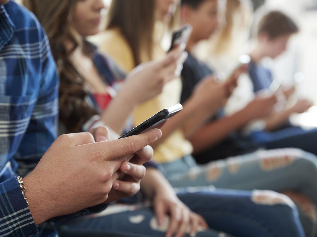 インスタグラムで「コロナウイルス」の“ハッシュタグ”を検索すると…？デマ対策を導入