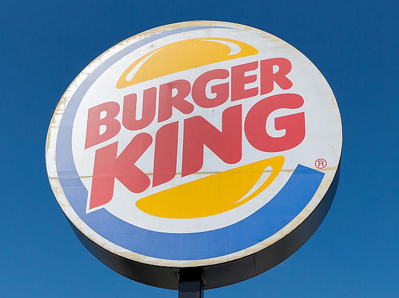 バーガーキング、「カビだらけのハンバーガー」を誇らしげに映すCMが秀逸