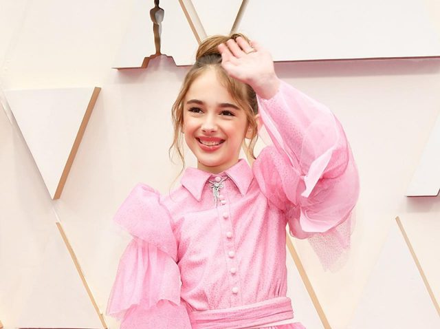 『ワンハリ』10歳子役ジュリア・バターズ、人生初のオスカーに「持参したもの」が微笑ましい