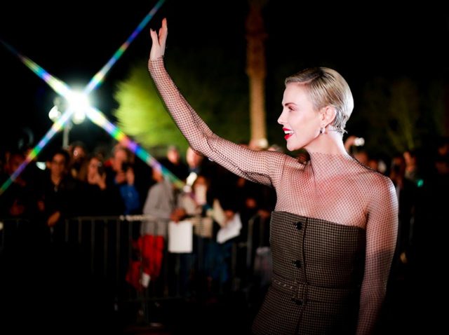 【写真で比較】美魔女シャーリーズ・セロンは10年で顔が変わっていないことが判明！