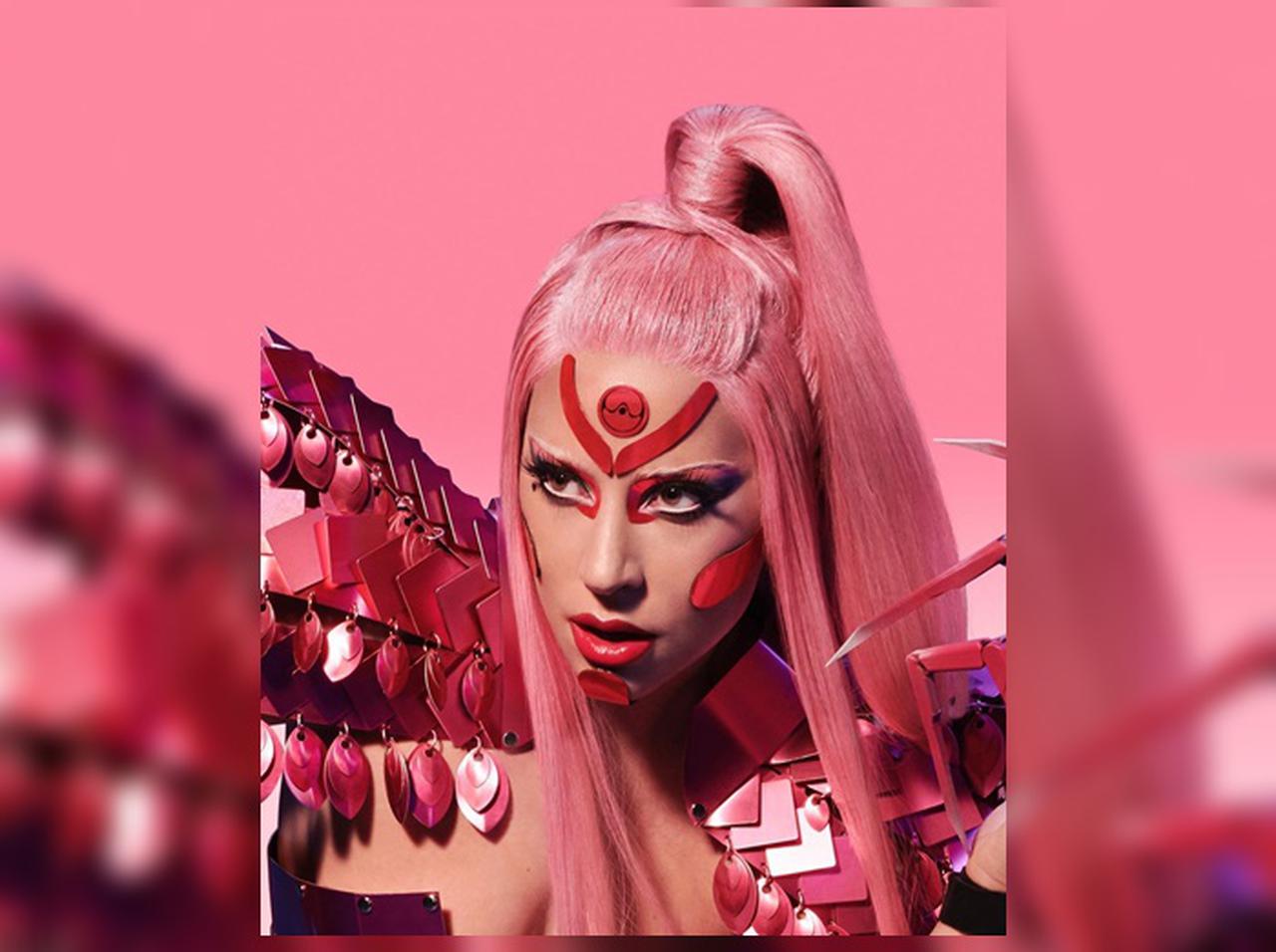 レディー・ガガ、新曲「ストゥーピッド・ラブ」のMVが公開!