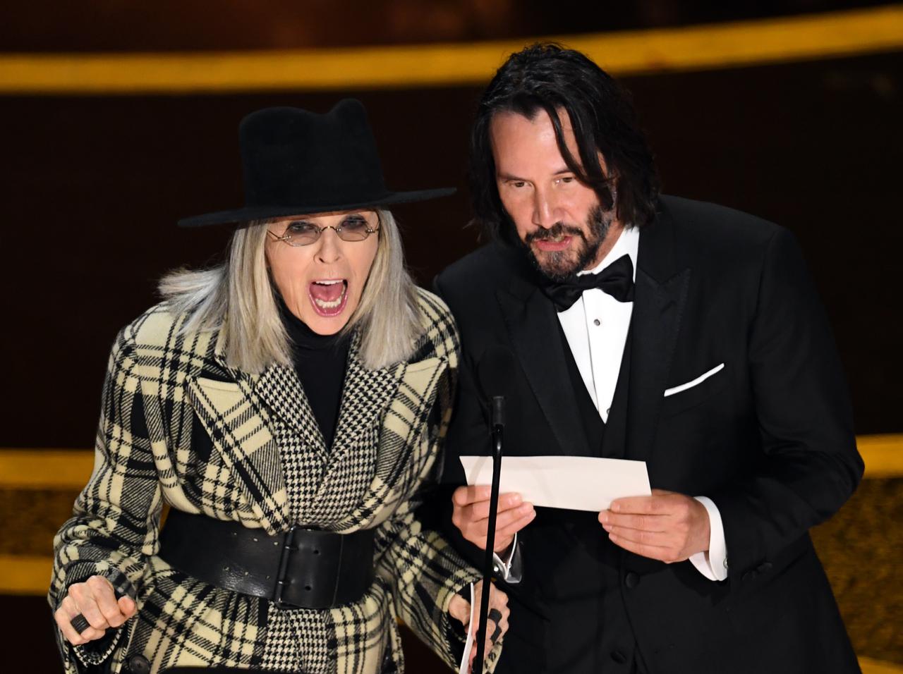 キアヌ・リーブス、生放送中の「放送事故」を未然に防ぐ【アカデミー賞】