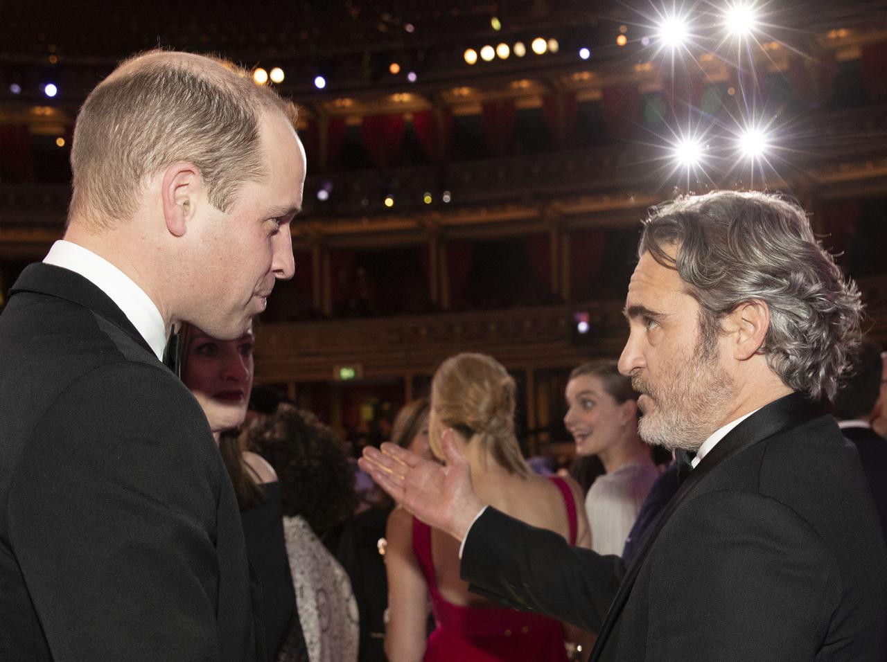 『ジョーカー』ホアキン・フェニックスが“王族”の前で「緊張」するとこんな『行動』にでる