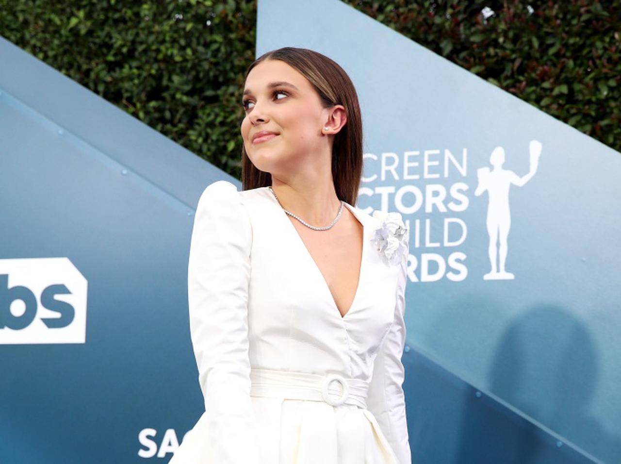 ミリー・ボビー・ブラウン、『ストレンジャー・シングス』共演者との「ただならぬ関係」を暴露される