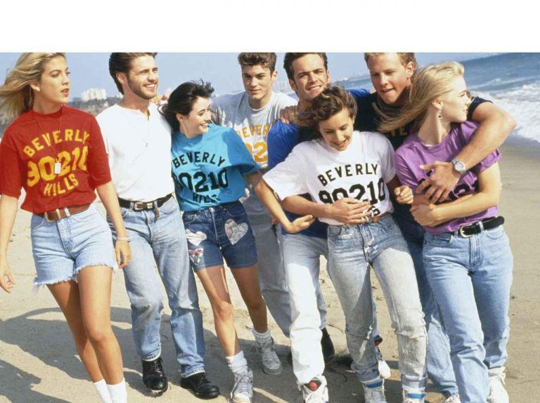懐かしくて、新しい!『ビバリーヒルズ高校/青春白書』の90sファッションが一周回っておしゃれ