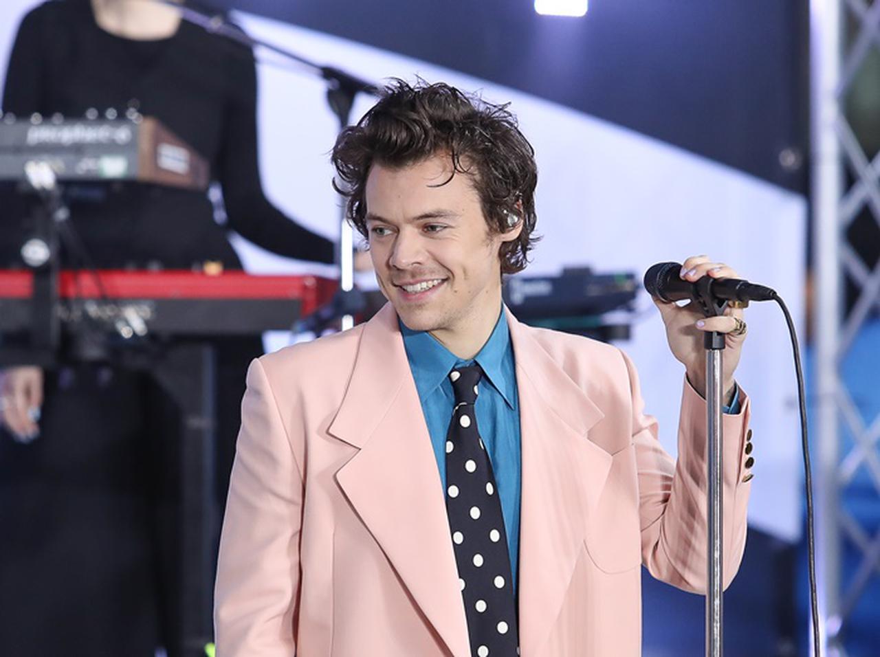 ハリー・スタイルズが恋愛事情や結婚願望、熱愛噂の「アデルとの関係」について明かす