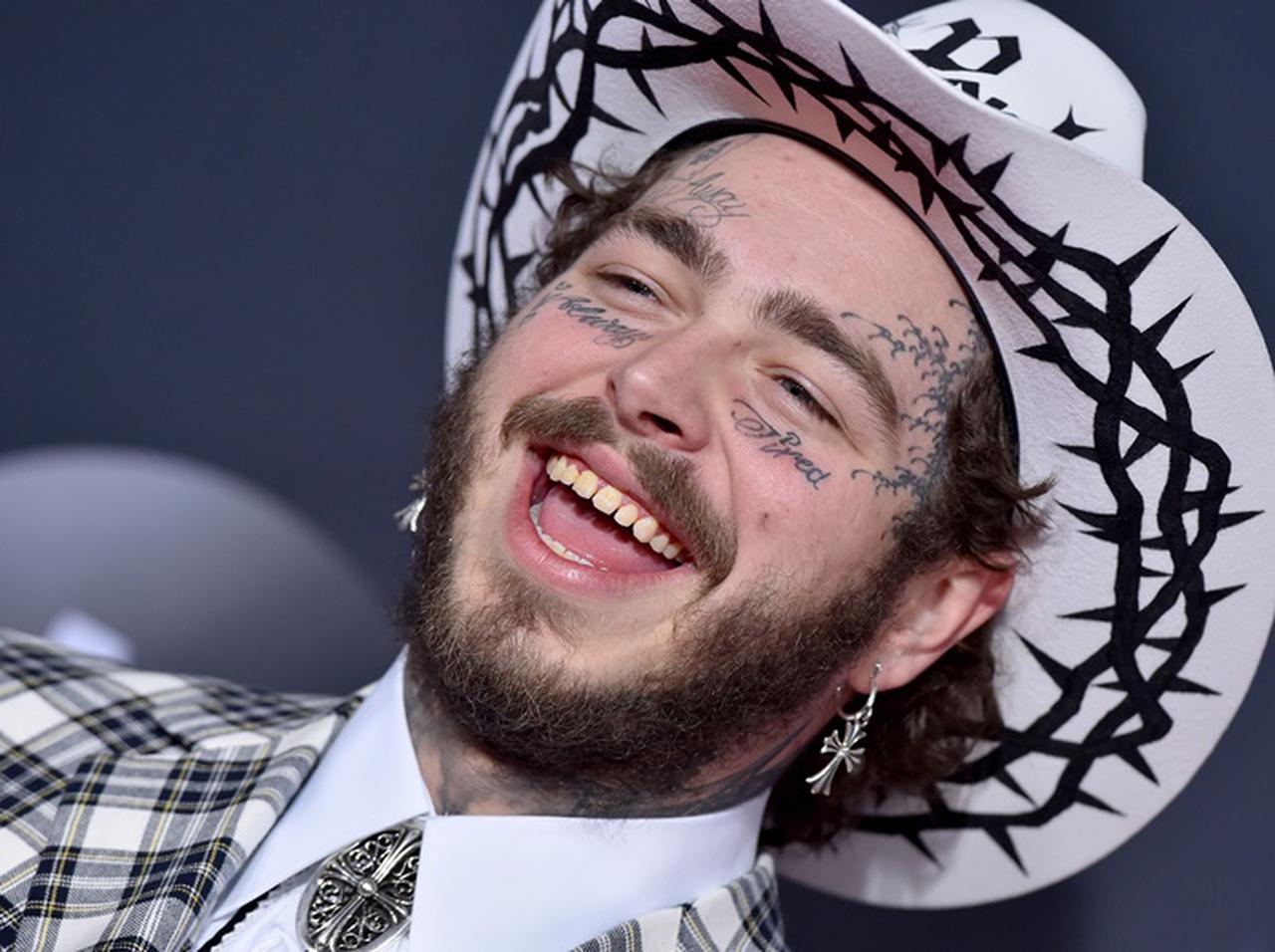 ポスト・マローン、「顔面タトゥー」を入れまくってる『理由』がちょっぴり切ない