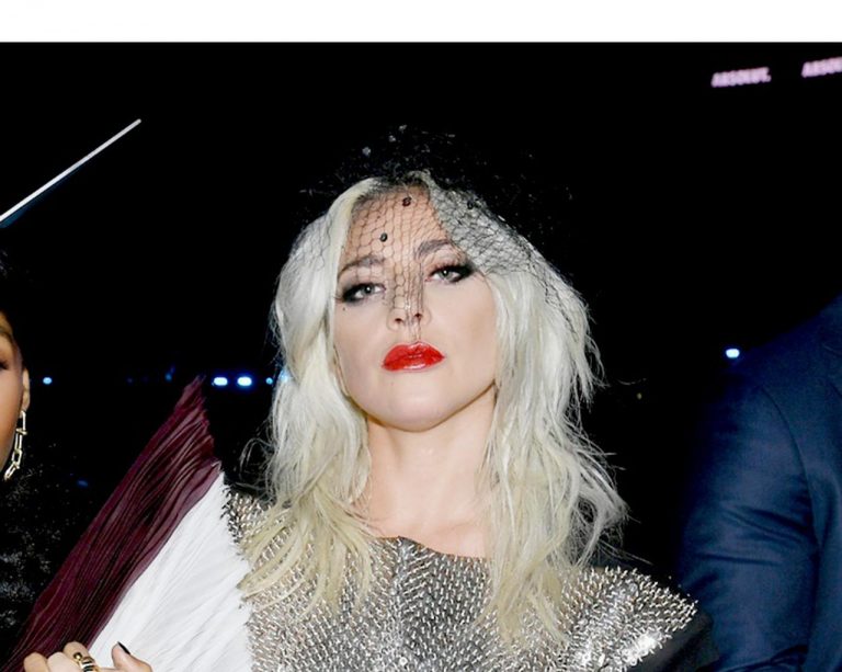 レディー・ガガが「禁煙宣言」！1日40本吸えると語ったガガの禁煙方法が潔い