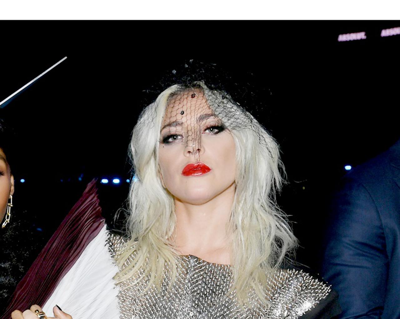 レディー・ガガが「禁煙宣言」！1日40本吸えると語ったガガの禁煙方法が潔い