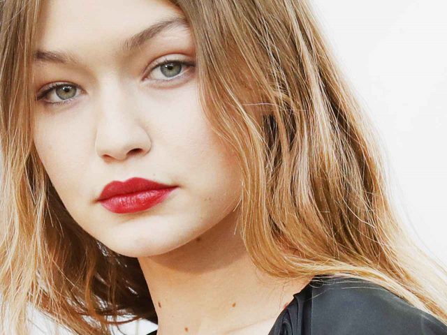 トップモデル、毛穴レス美肌の秘訣とは？メイク担当がスキンケア法を明かした