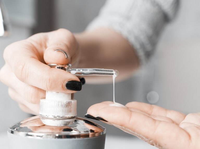 13歳中学生、学校にハンドソープ持ち込み「1プッシュ50円」で売って停学に