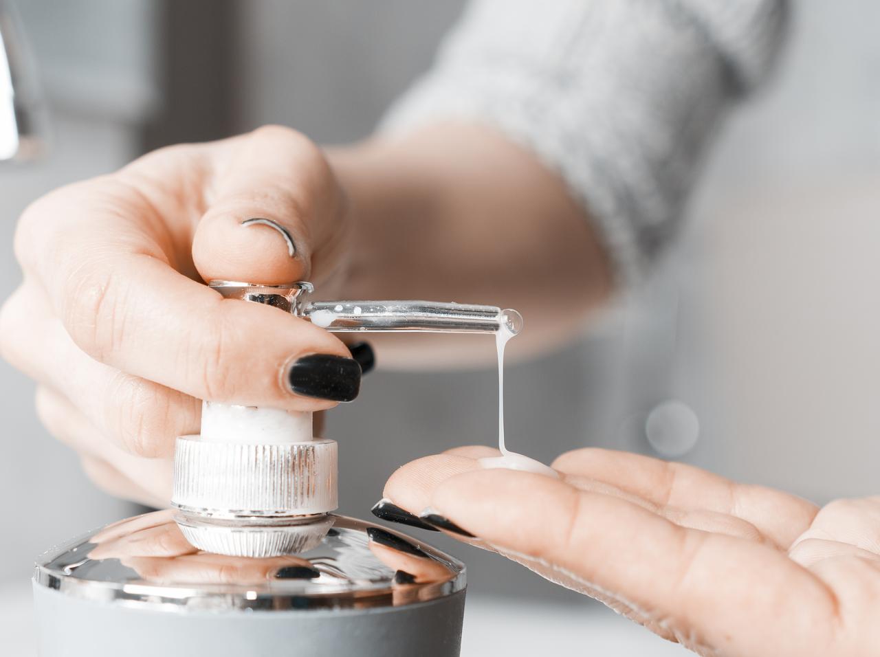 13歳中学生、学校にハンドソープ持ち込み「1プッシュ50円」で売って停学に