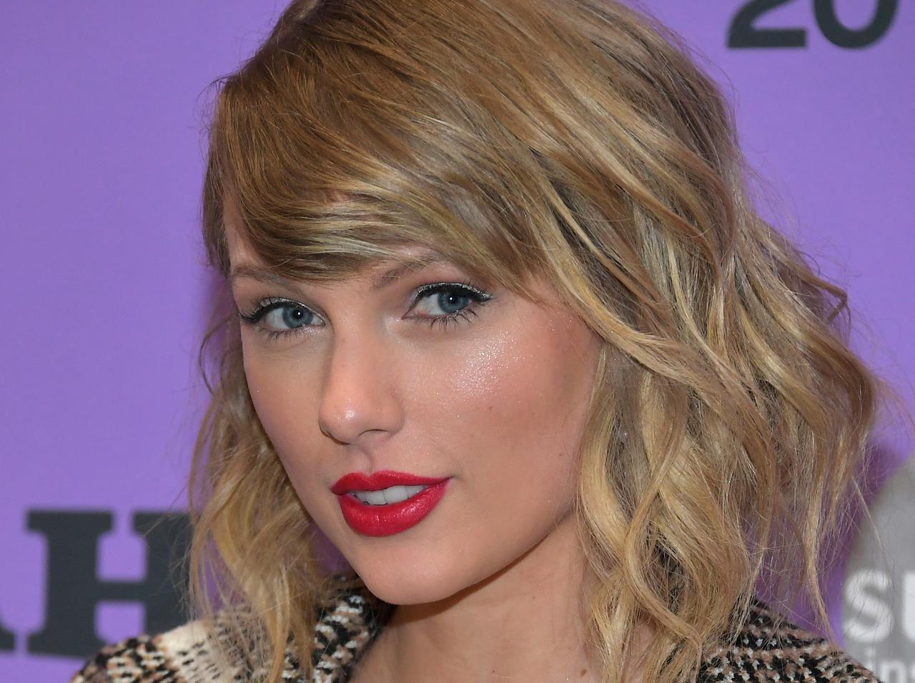 テイラー・スウィフト、尊敬する女性シンガーたちのプレイリストを公開【女性史月間】