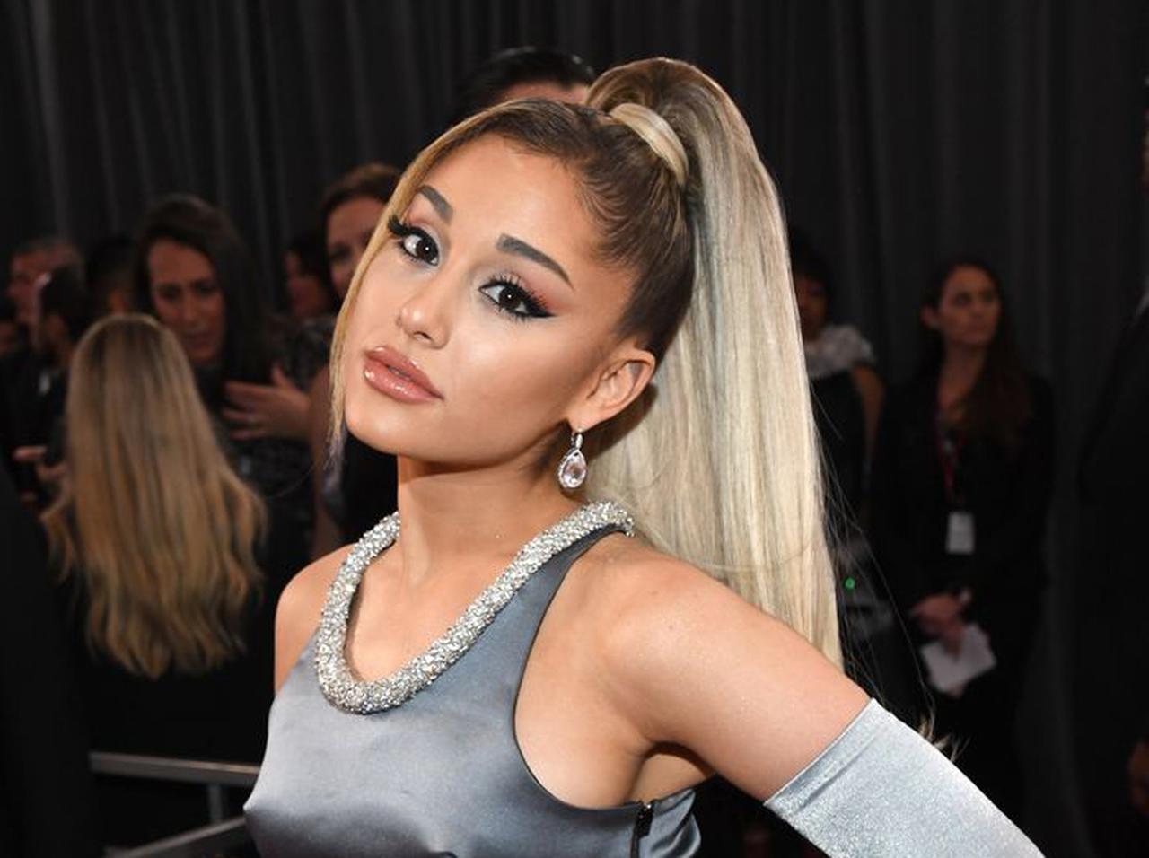 アリアナ・グランデ、「濃厚キス」していた“謎の男”の正体が判明!自主隔離も一緒