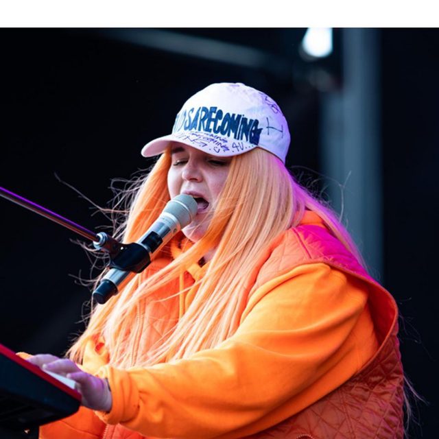 数々の歴史を塗り替えたトーンズ・アンド・アイ、待望の新曲2曲を同時リリース！
