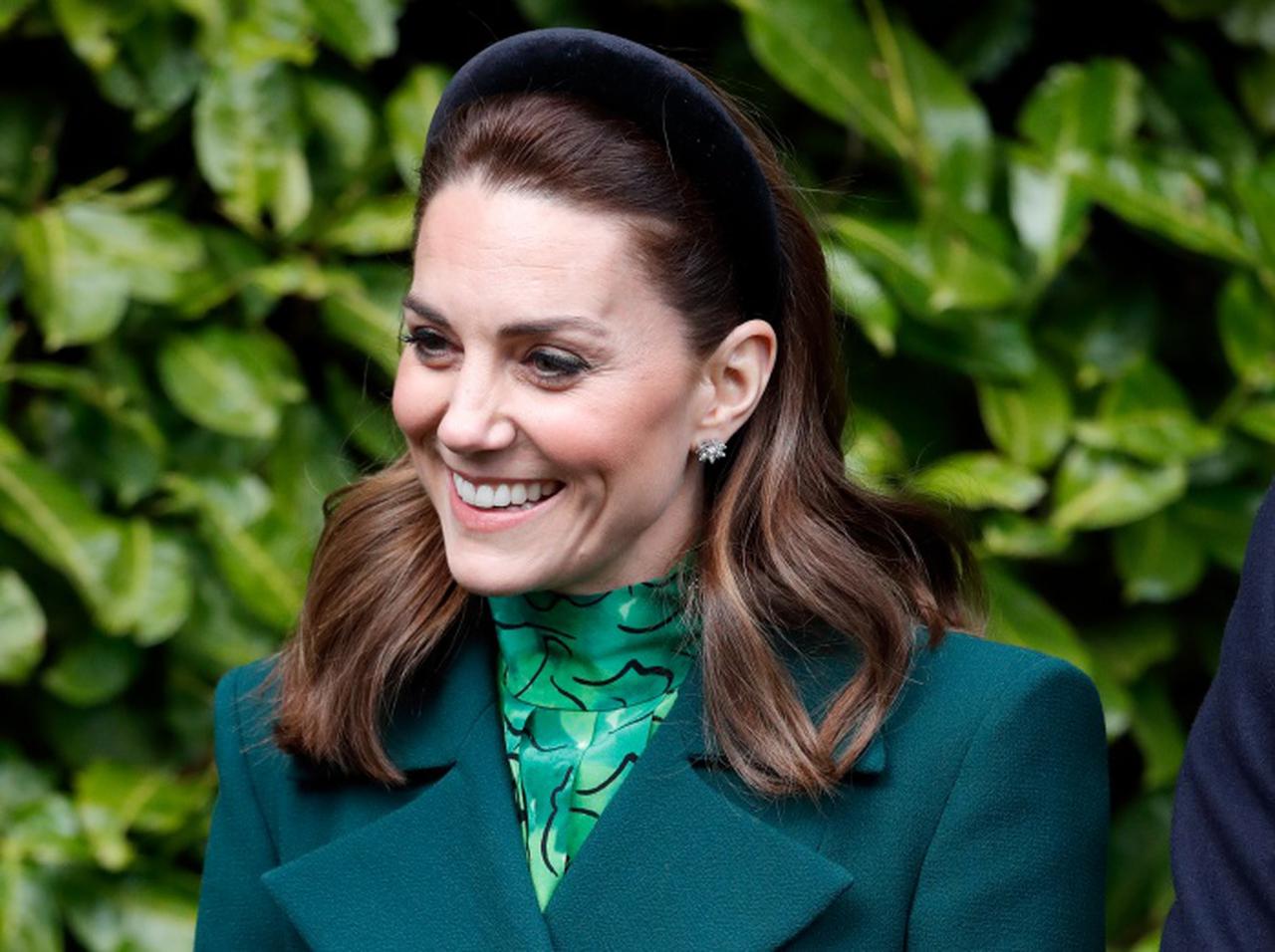 キャサリン妃、春ファッションのお手本になる「ガチ私服」で本屋へ